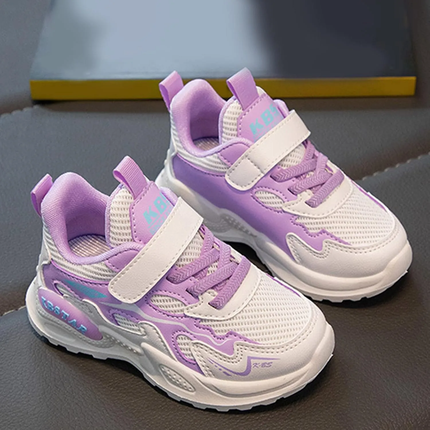 All Seasons Children Sports Shoes Girls Flat Lightweight Mesh Breathable and Comfortable Solid Lace Shoes