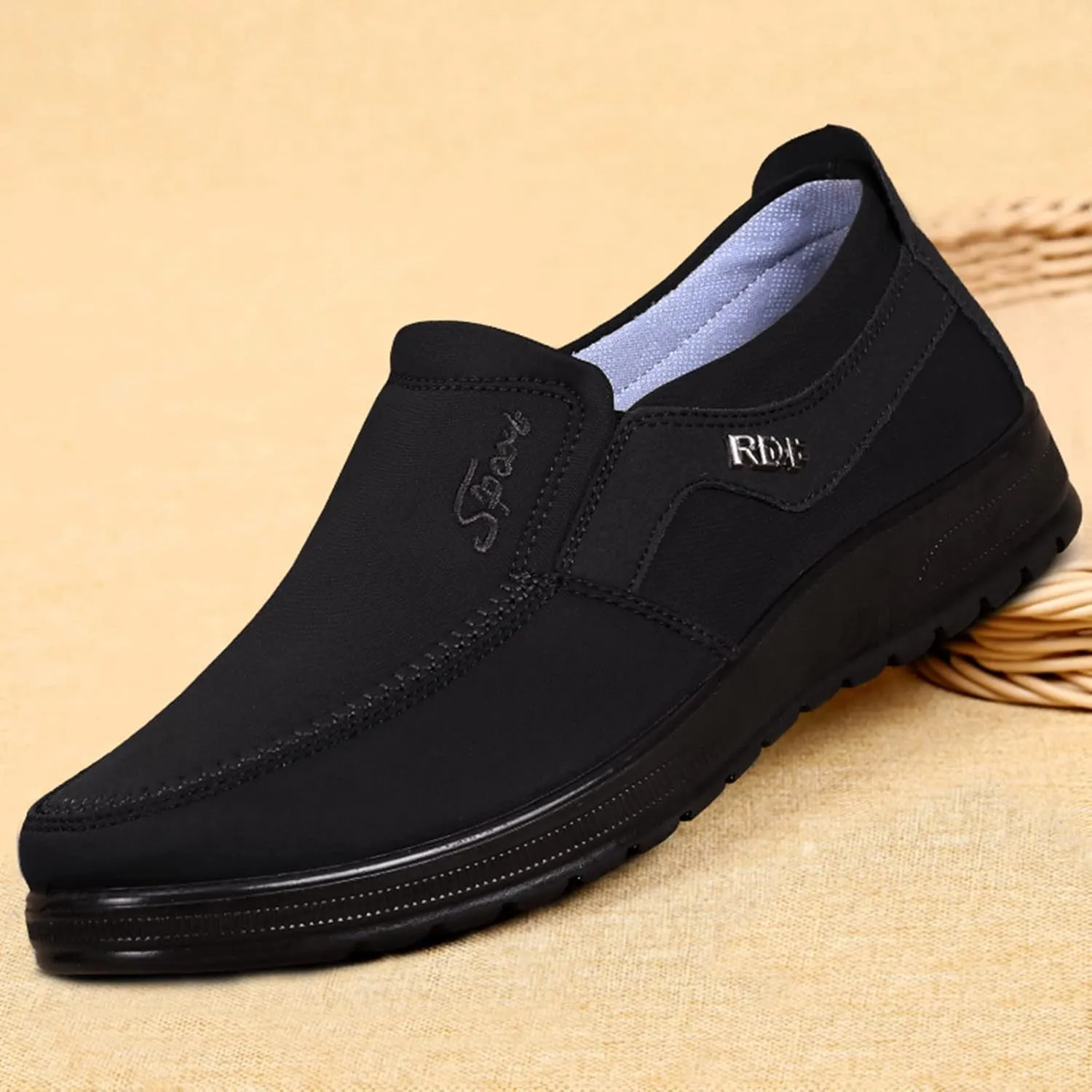 Fashion All Season Men Casual Shoes Flat Bottoms Non Slip Uppers Solid Color Men Winter Casual Leather Boots Cool Shoes
