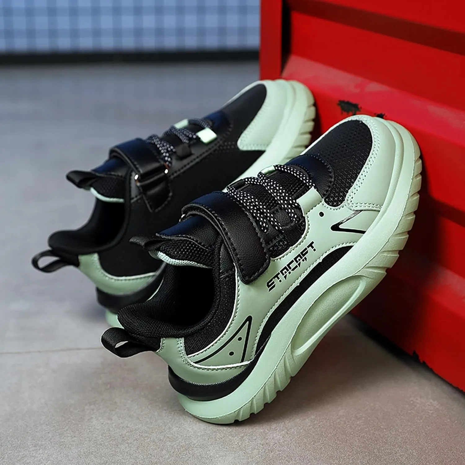 Kids’ Breathable Hiking Sneakers Toddler Boys Girls Athletic Casual Running Lace-Up Breathable School Trainers Shoes