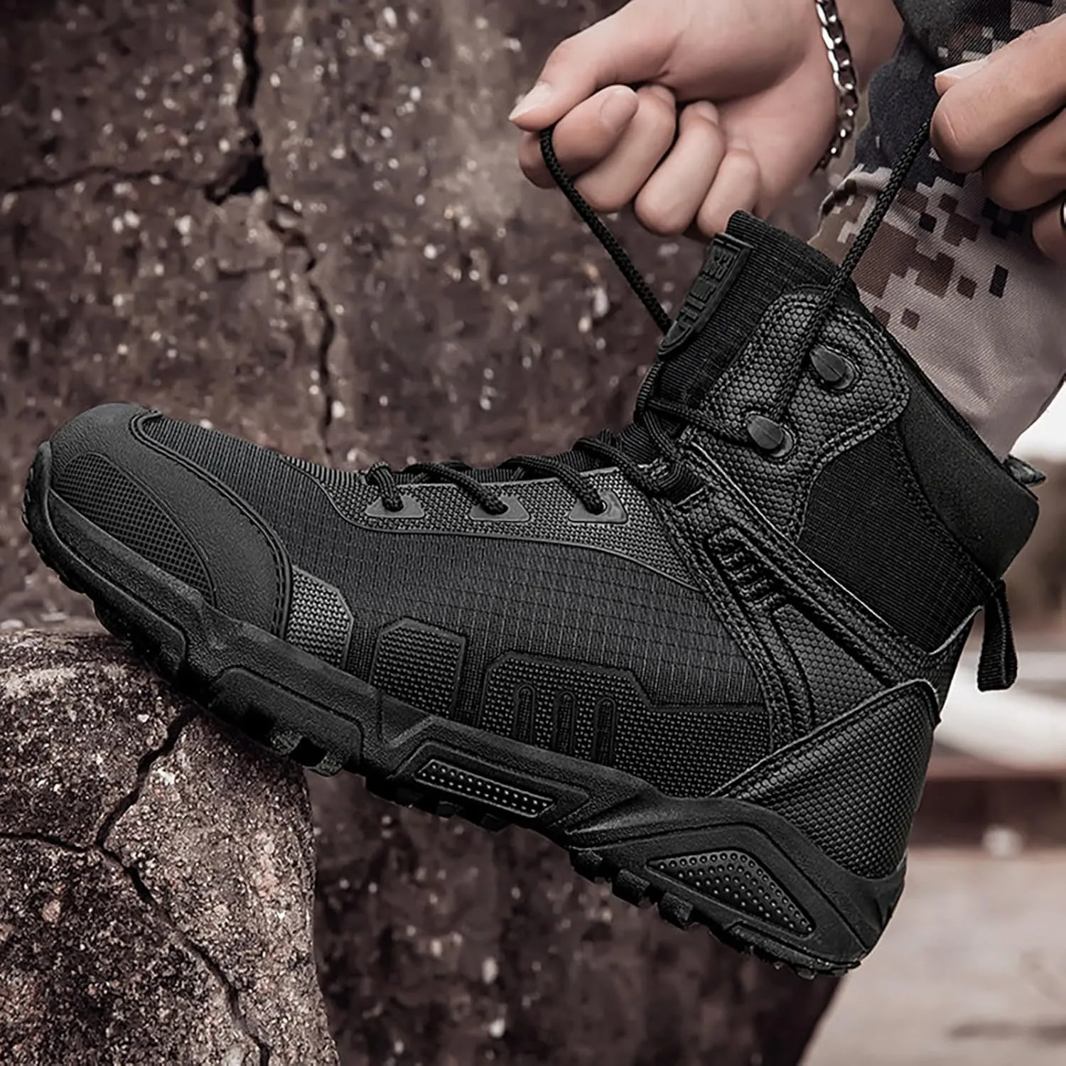 Mens Military Tactical Boots Combat Boots Breathable Police Patrol Boots Lightweight Army Boots Waterproof Hiking Boots
