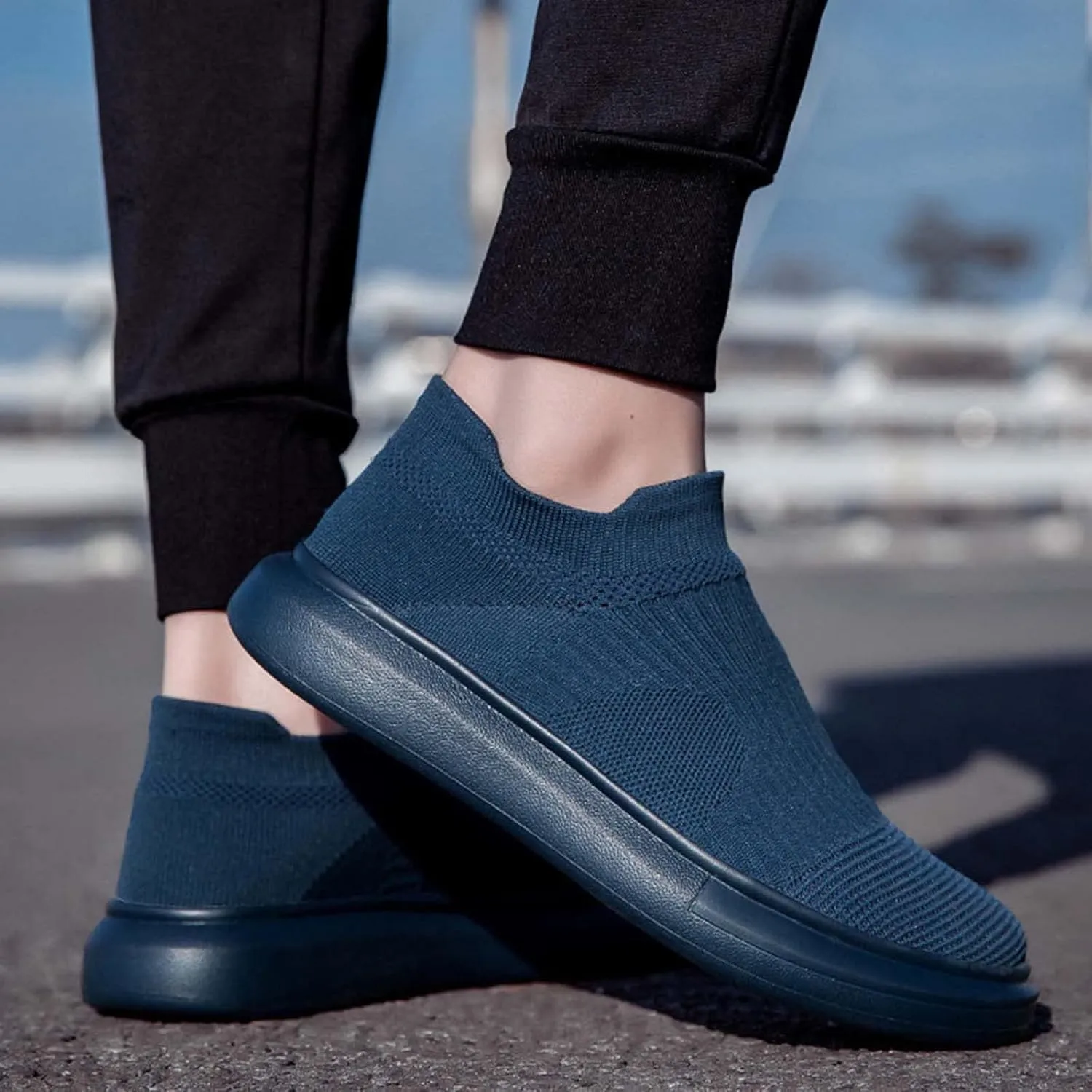 Men's Running Shoes Slip On Mid Top Summer Walking Shoes Non Slip Comfortable Sole Lightweight Workout Breathable Gym Cushion Sneakers Fashion Mesh Sneakers for Men Daily Work