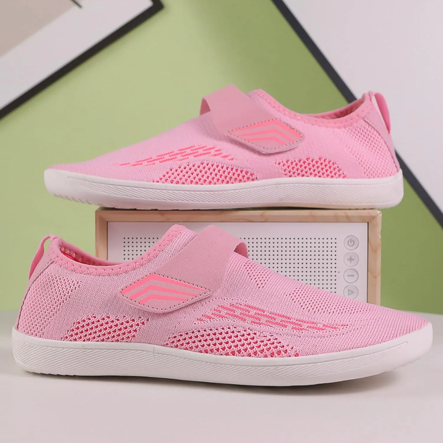 Men's Skate Flat Shoes with Adjustable Strap Men's Comfortable Breathable Mesh Shoes Lightweight Slip on Walking Footwear Summer Spring Daily Work and Workout Gym