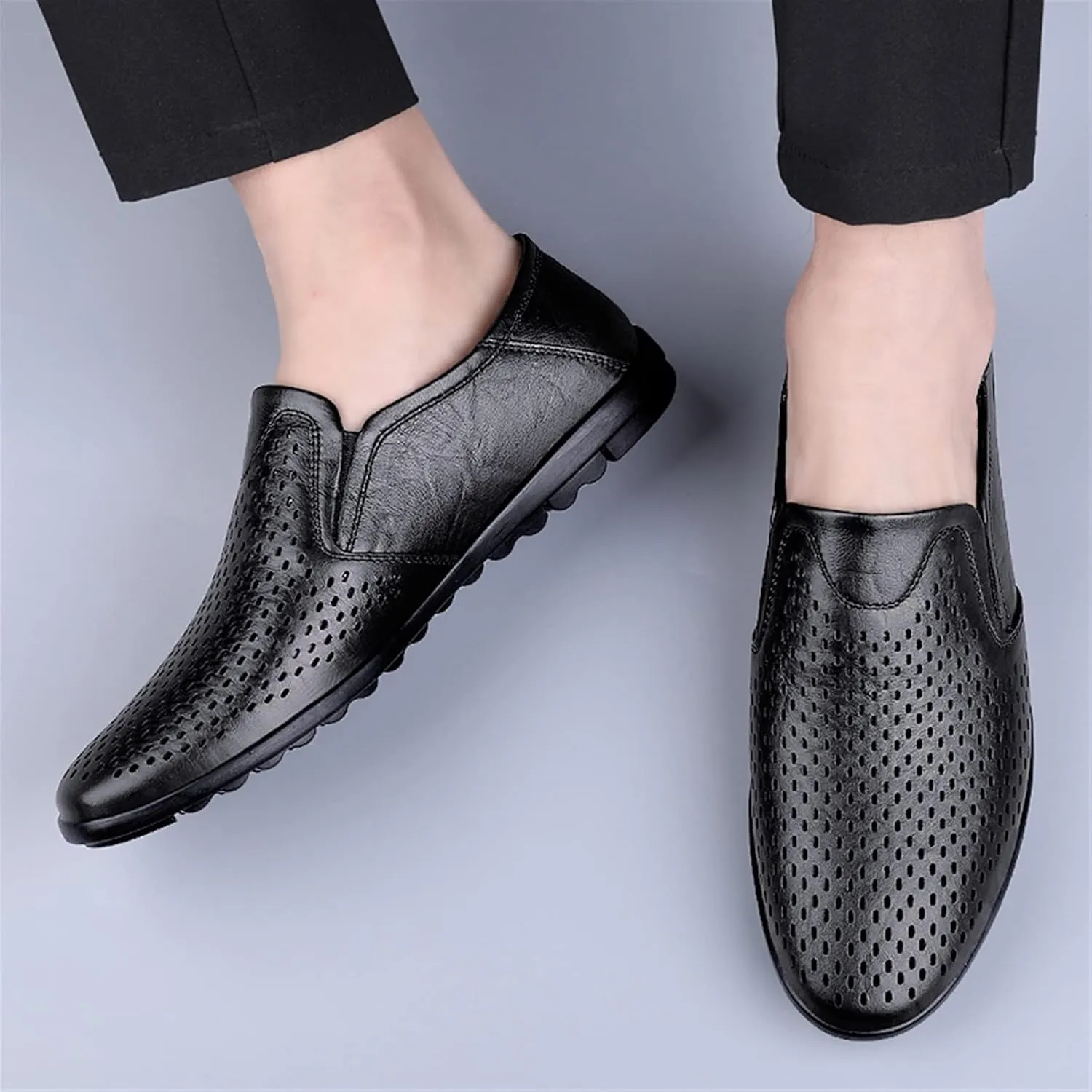 New Mens Loafers Shoe Breathable Lightweight Driving Loafers Leather Flexible Flat Heel Slip Resistant Classic Fashion Slip-ons