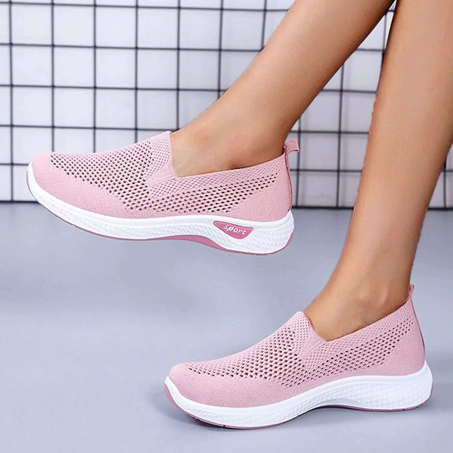 Women Slip On Casual Sneakers Comfortable Walking Shoes Lightweight Canvas Flats Non Slip Breathable Loafers
