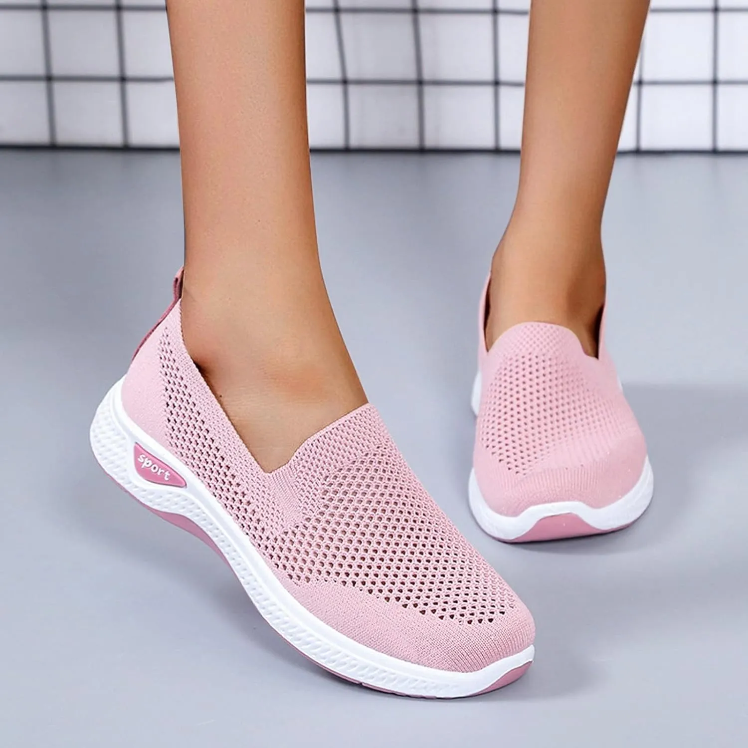 Women Slip On Casual Sneakers Comfortable Walking Shoes Lightweight Canvas Flats Non Slip Breathable Loafers
