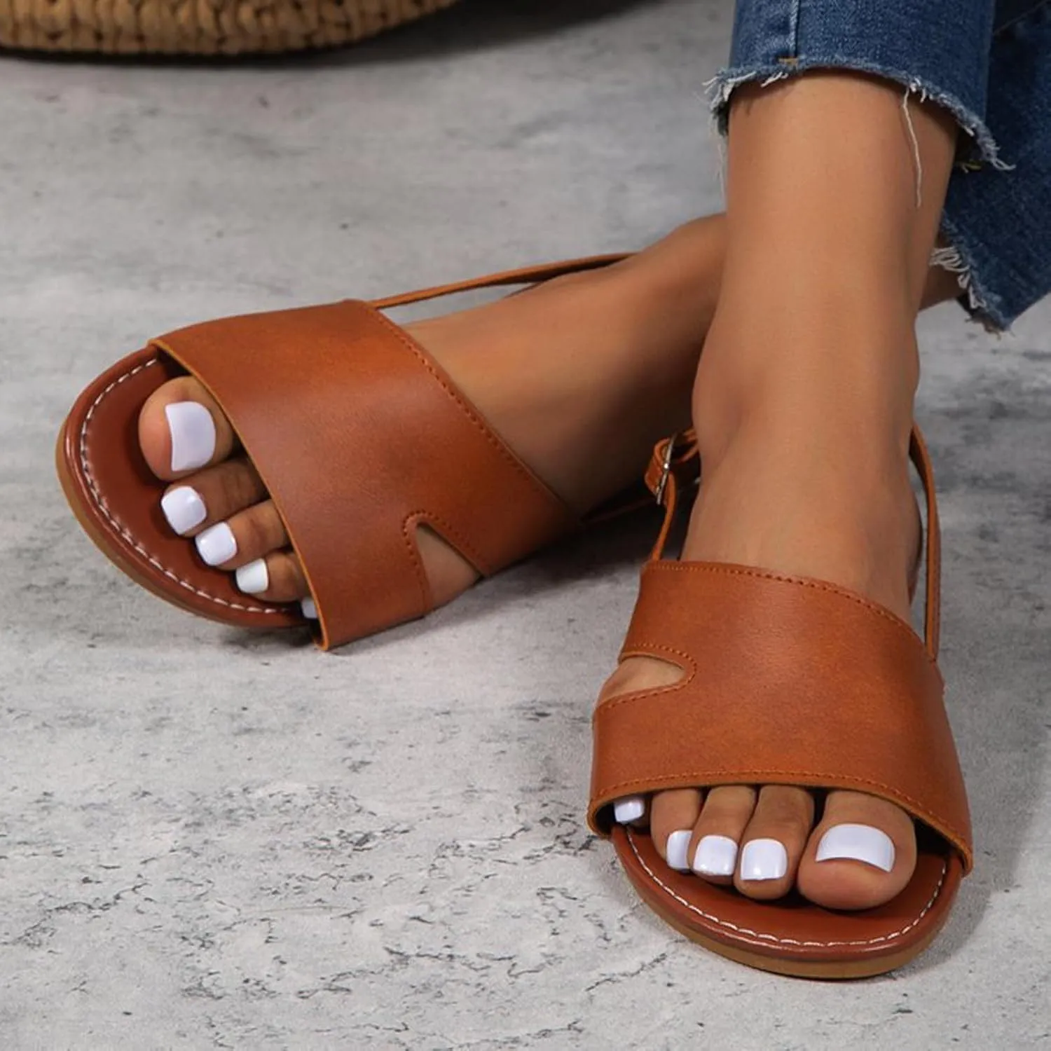 Women's Leather Thick Strappy Sandals Hook and Eye Casual Shoe Summer Spring Flats Vacation Comfy Beach Sandal
