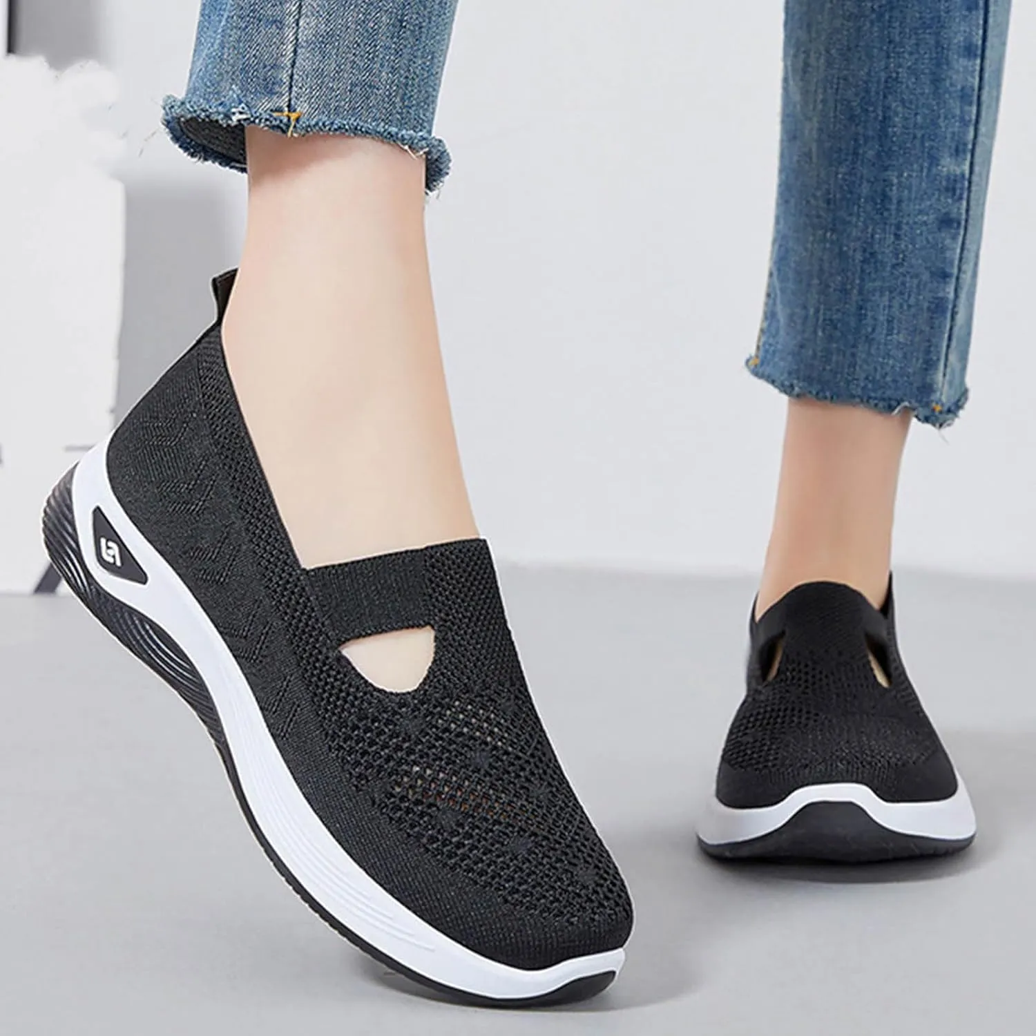 Women's Mesh Shoes Comfortable Soft Bottom Breathable Walking Shoes Large Size Casual One Stirrup Flat Shoes