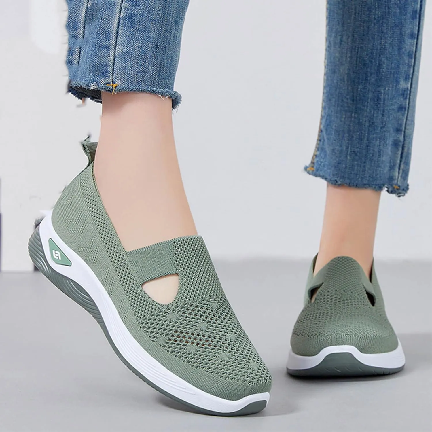 Women's Mesh Shoes Comfortable Soft Bottom Breathable Walking Shoes Large Size Casual One Stirrup Flat Shoes