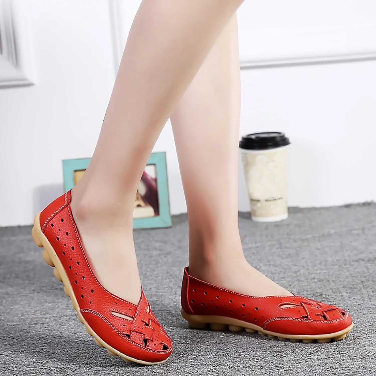 Women's Sandals Comfortable Leather Loafers Slip On Walking Flats Casual Round Toe Moccasins Outdoor Breathable Soft Shoes