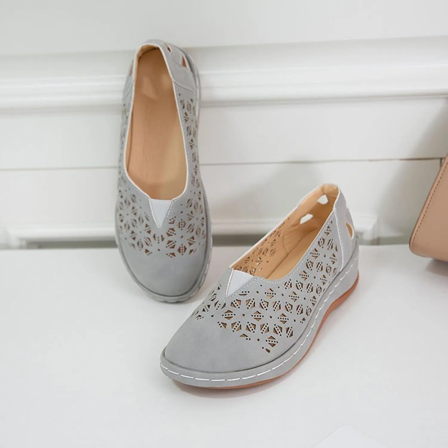 Womens Slip-on Platform Wedge Sandals Breathable Loafers Closed Toe Low Heel Walking Outdoor Flat Sandals