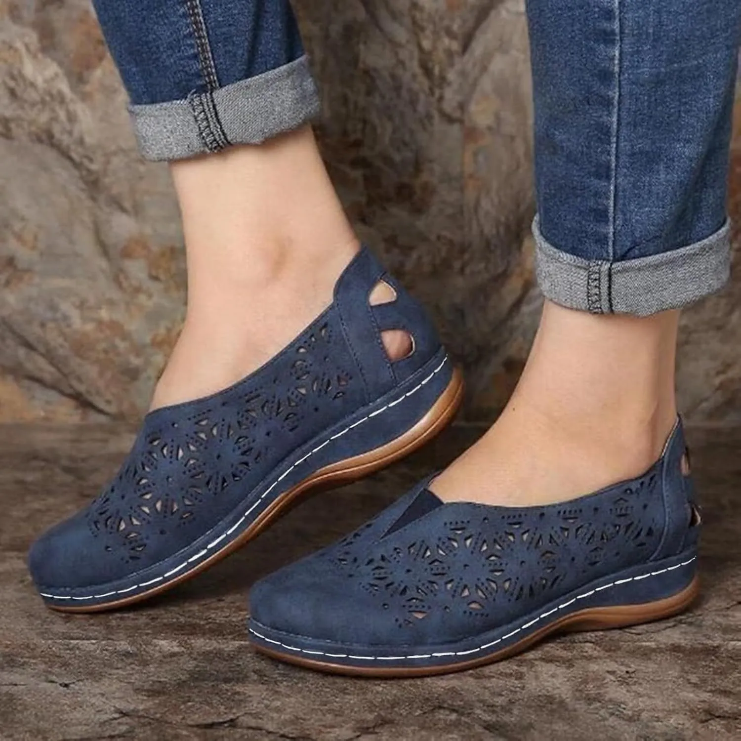 Womens Slip-on Platform Wedge Sandals Breathable Loafers Closed Toe Low Heel Walking Outdoor Flat Sandals