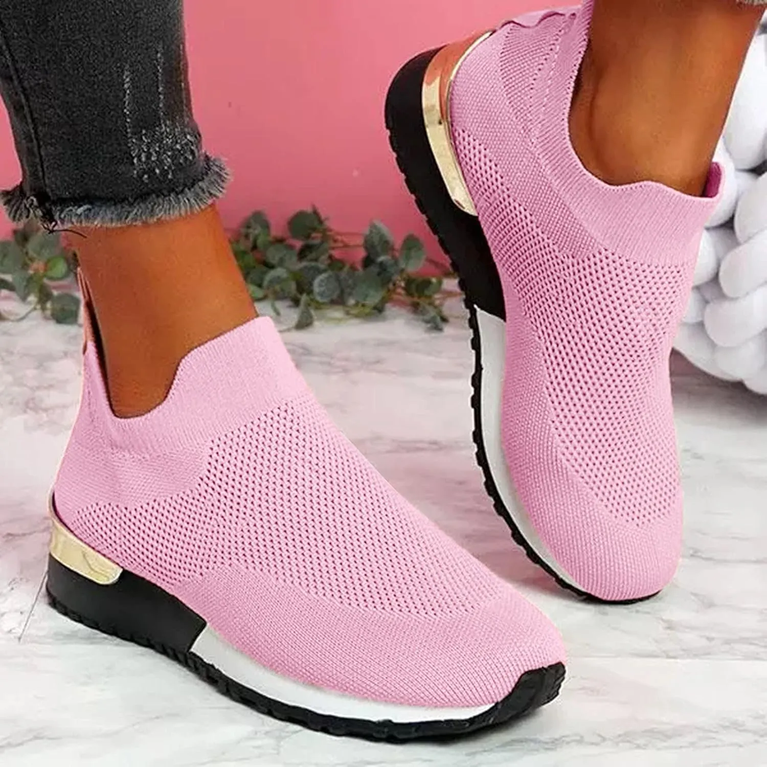 Womens Slip on Sneakers Black Tennis Shoes for Women Casual Breathable Tennis Shoes Work Shopping Travel